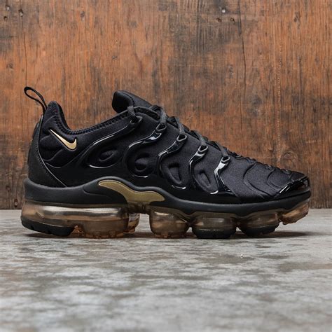 nike air vapormax schwarz gold|black and gold Nike VaporMax.